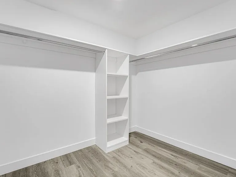 7040 Woodman Ave #107 — Photo 12