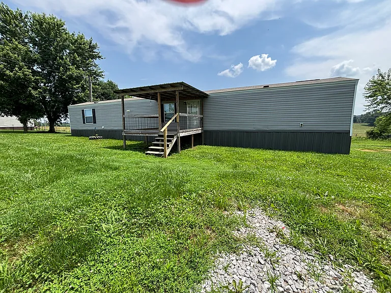 113 R T Holman Ln — Photo 1