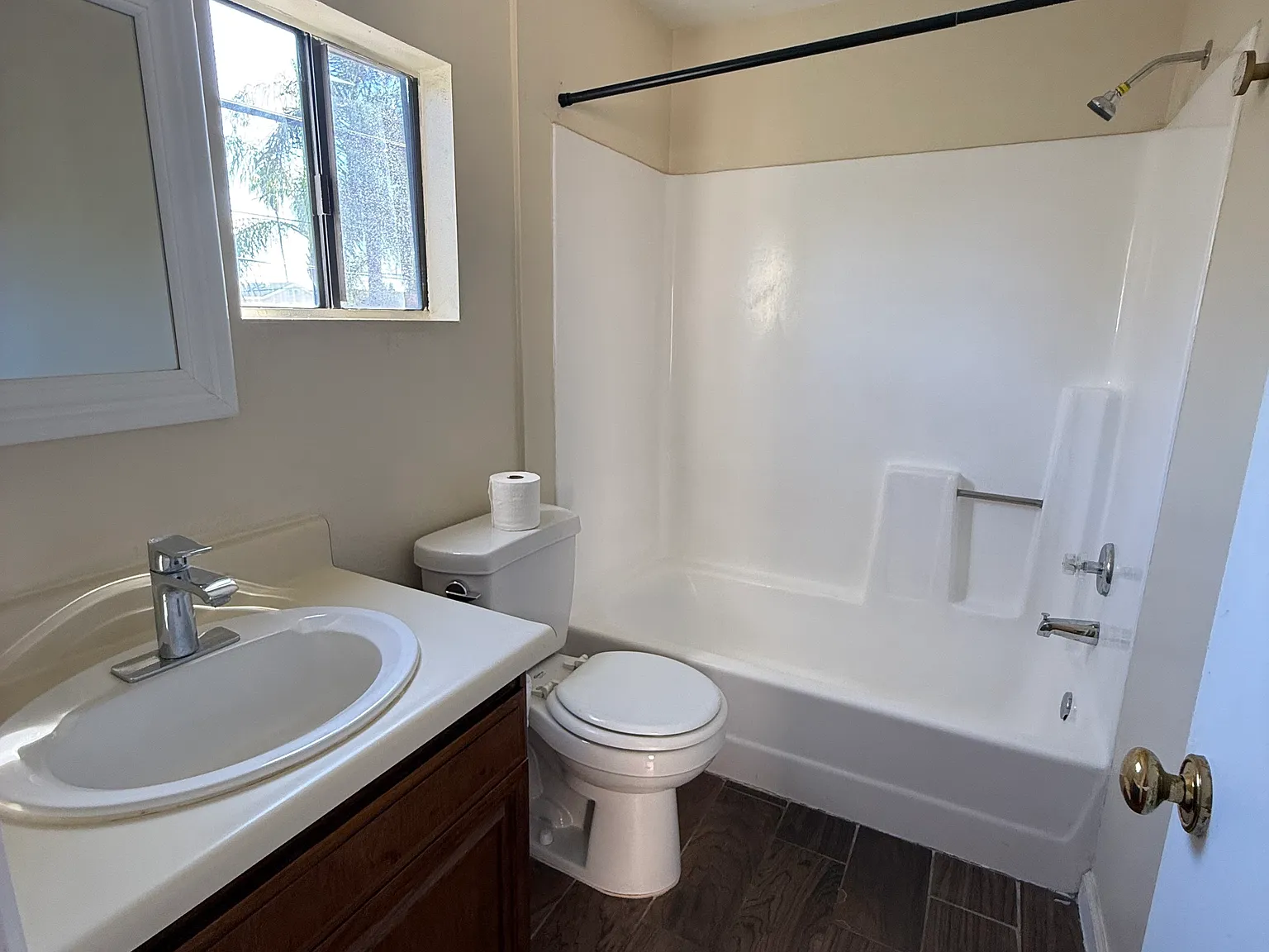 Studio, 560 sqft, $1,750 — Photo 4