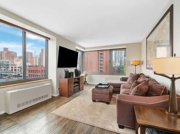 300 East 85th Street image 1 of 13