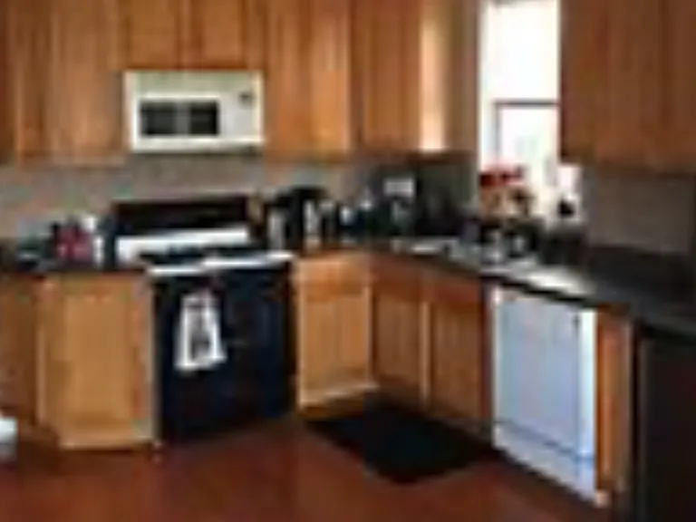 2438 W Eastwood Ave #2 — Photo 4