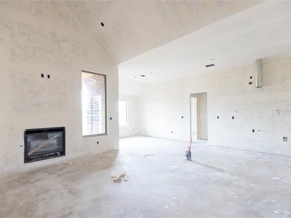 9209 NW 86th St, Yukon, OK 73099