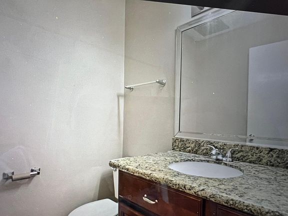 5th image of 1712 Brightside Dr APT B