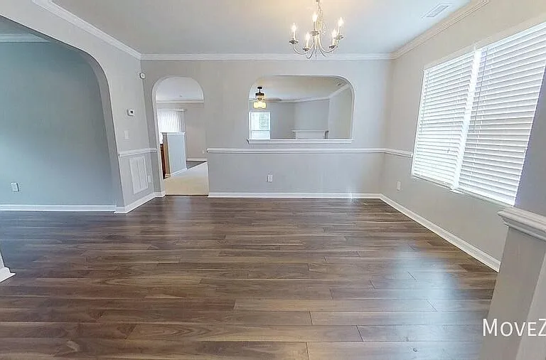 1007 Winning Colors Dr — Photo 2