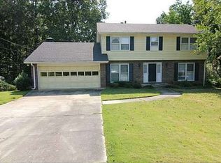 1699 W Nancy Creek Dr, Atlanta, GA 30319