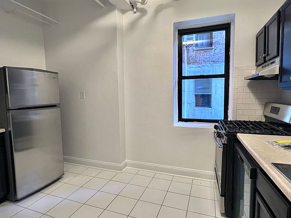 3rd image of 50 Overlook Ter APT Aa