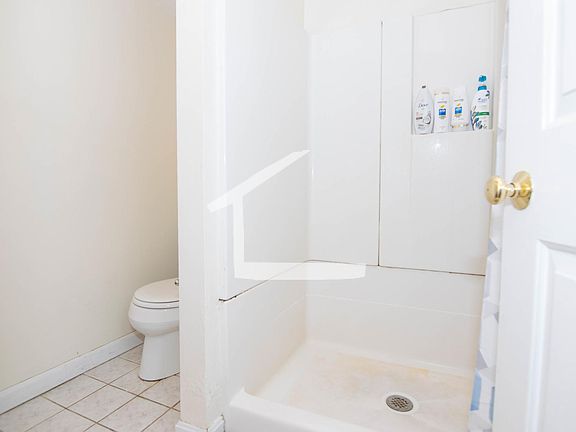 4th image of 81 Gibbs St #1CB