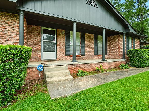 3rd image of 103 Parkwood Dr