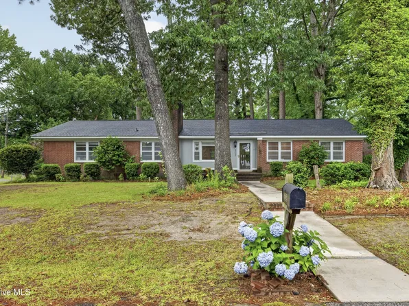 202 Hardee Circle, Greenville, NC 27858