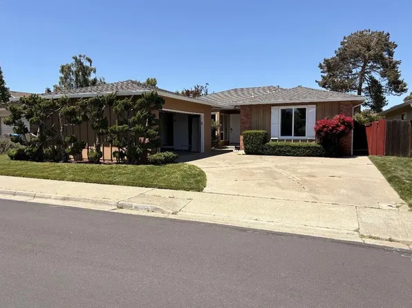 1321 Tarpon St, Foster City, CA 94404