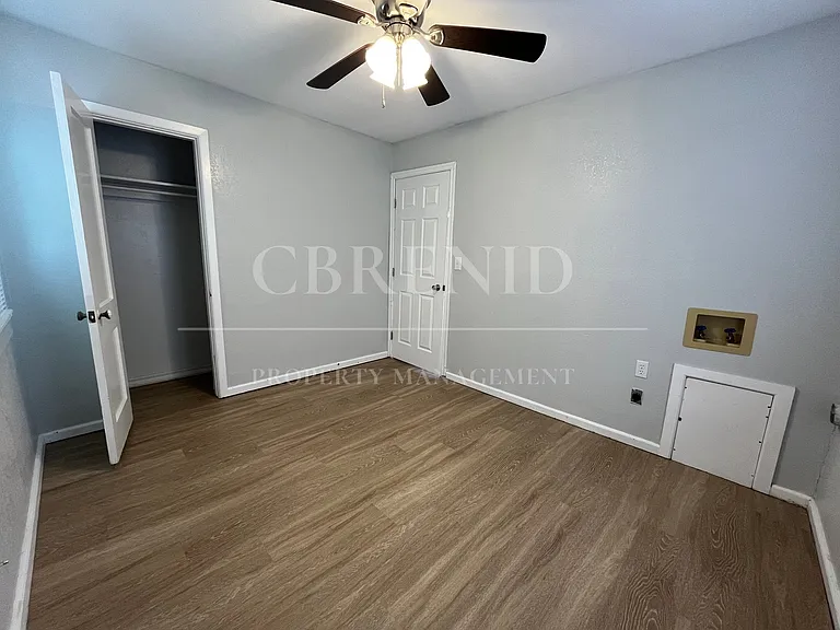 1320 W Rupe Ave — Photo 7
