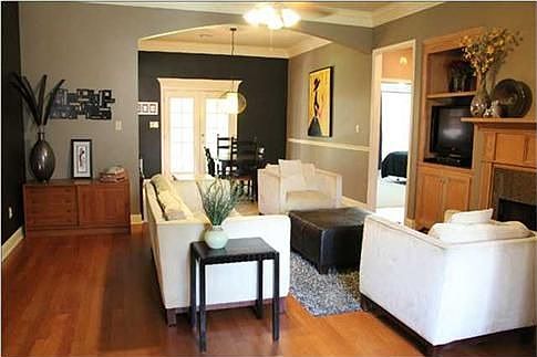 3rd image of 204 Southlake Cir