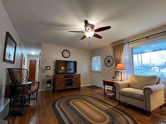 4th image of 540 E 5th St Lot 81