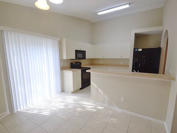 3rd image of 1024 Great Shady Ln