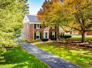 218 N Riley Rd, Muncie, IN 47304