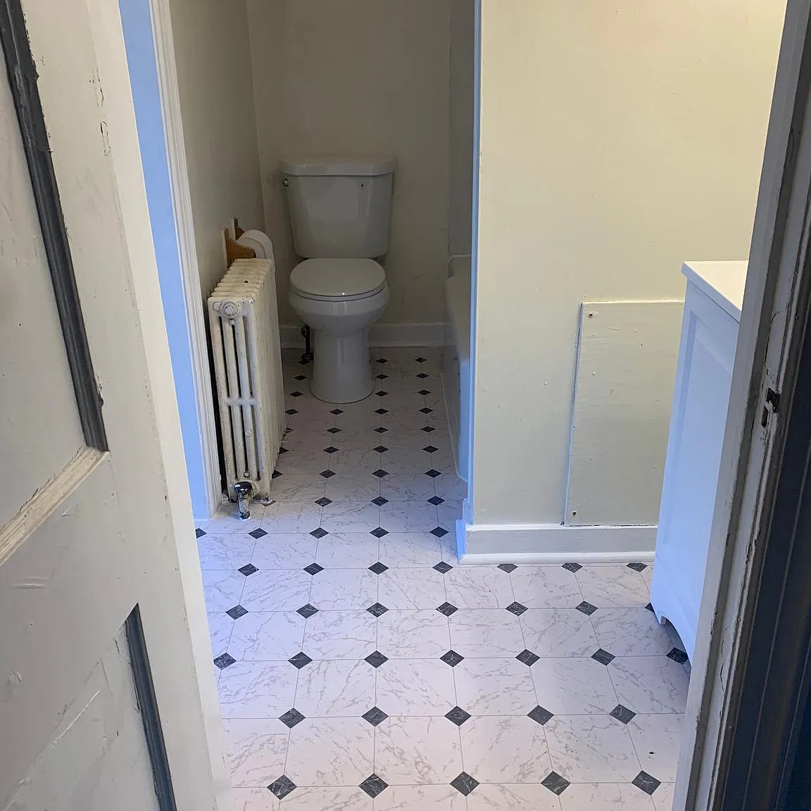 3 bed, 1.0 bath, 1700 sqft, $1,350 — Photo 2