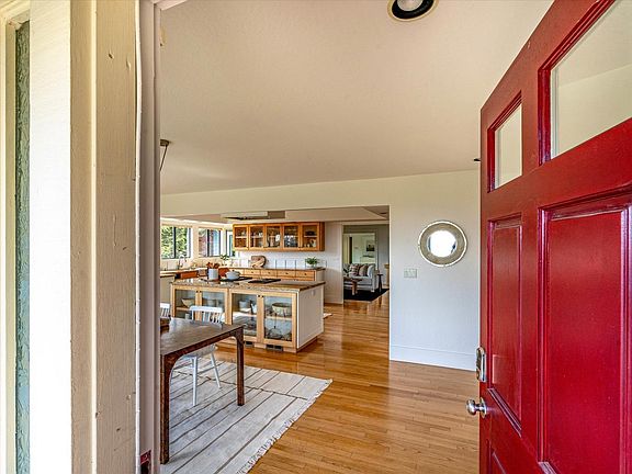 4th image of 18800 White Oak Drive