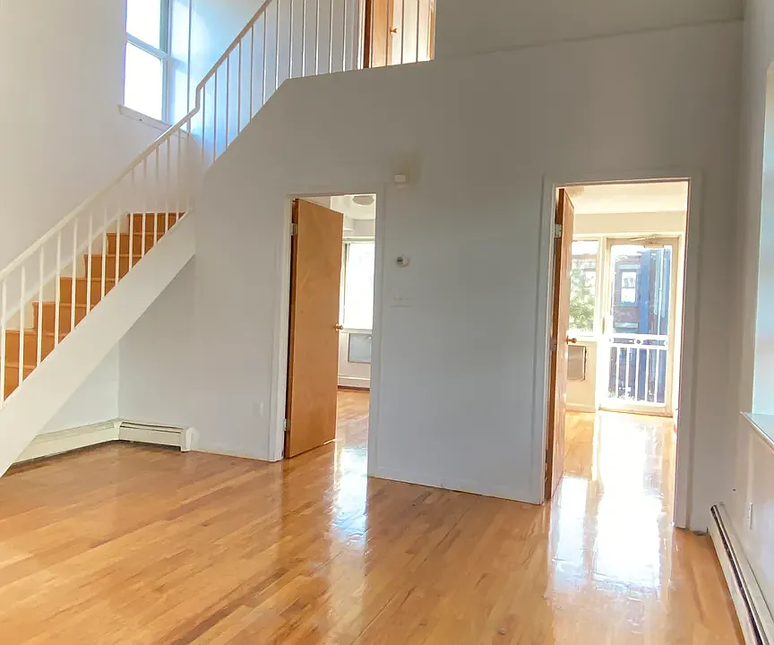 10 Goodwin Pl #4HH