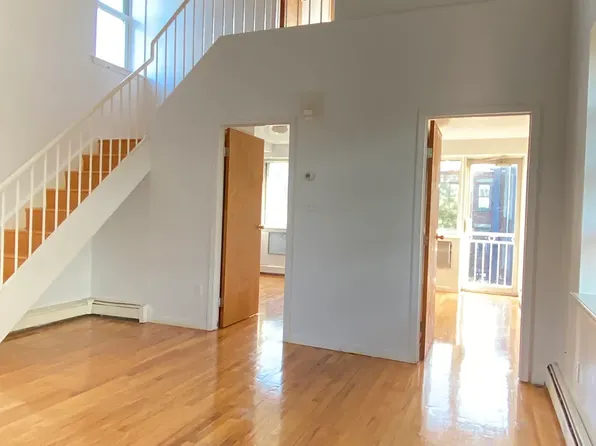 10 Goodwin Pl #4HH, Brooklyn, NY 11221
