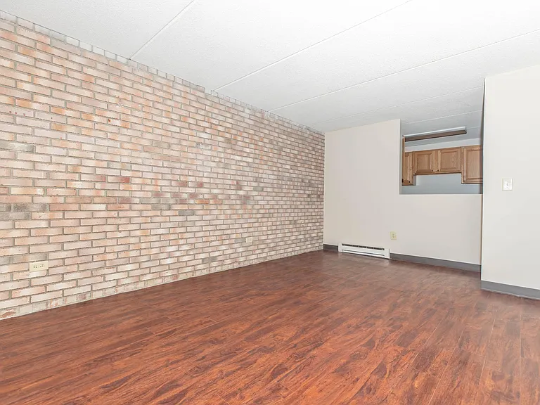 Saratoga Place — Photo 13