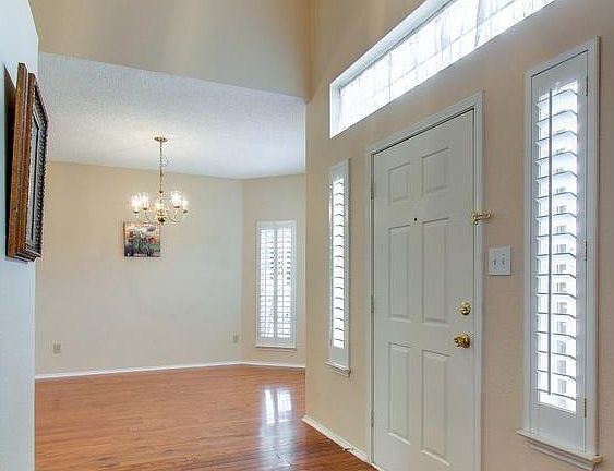 3rd image of 1016 Gordon Oaks Dr