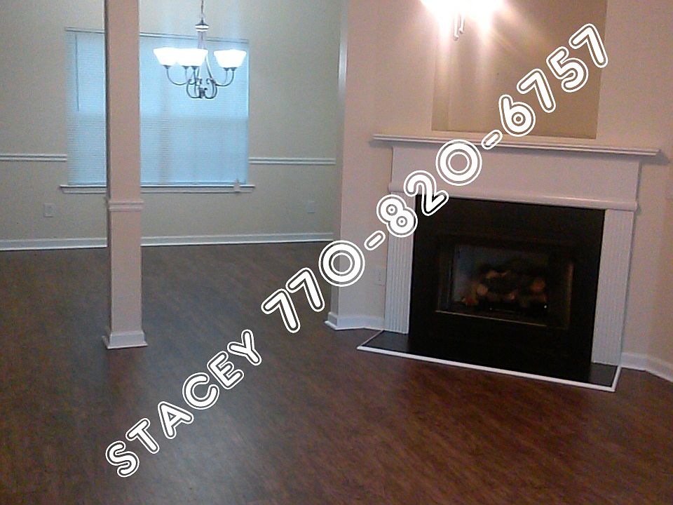 2nd image of 6184 Grove Crest Way