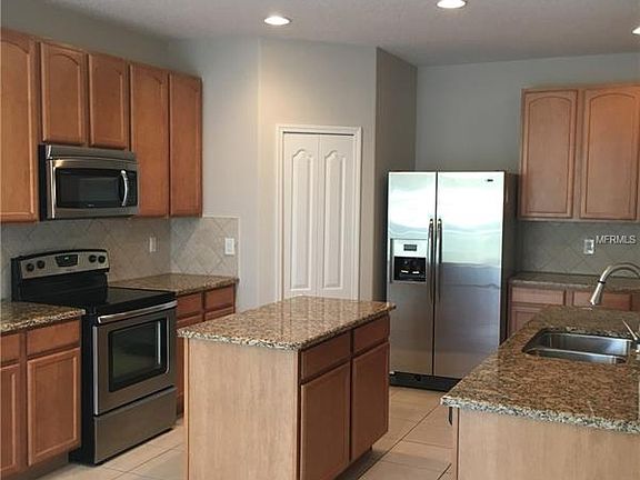 5th image of 3009 Siesta View Dr