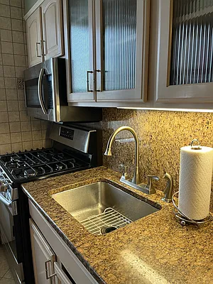 Sold by REMAX Elite | media 32