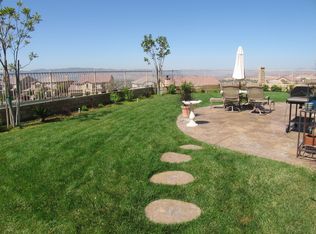 22018 Sunrise View Pl, Saugus, CA 91390