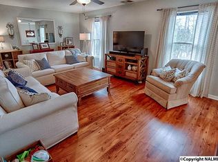2044 Woodlawn Dr SW, Huntsville, AL 35802