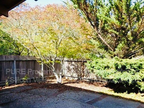 4th image of 631 Townsend Dr