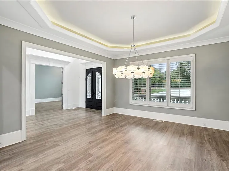 3750 Robinson Rd NE — Photo 6