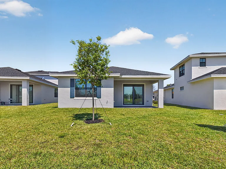 10644 NW Wilgrove Ln — Photo 32