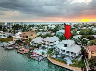 401 Palermo Cir, Fort Myers Beach, FL 33931