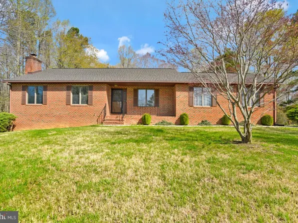 17082 Prince Frederick Rd, Hughesville, MD 20637