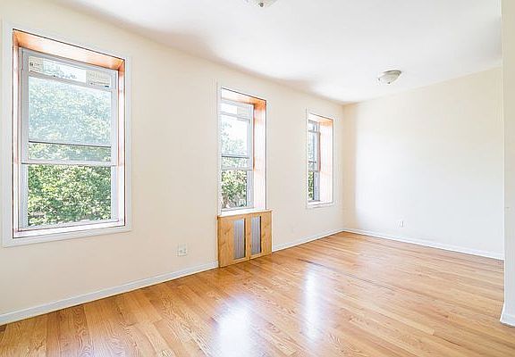 4th image of 784 Halsey St APT 3