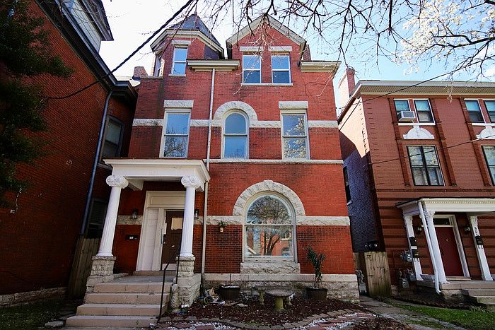 1st image of 520 W Catherine St #1