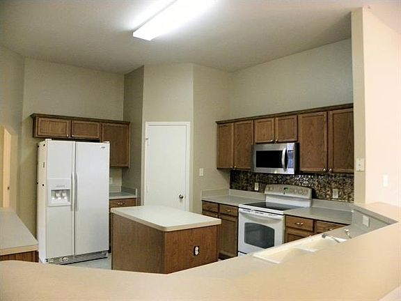 4th image of 9648 Olivia Dr