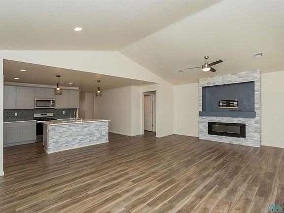 4th image of 2415 Ray Ave W