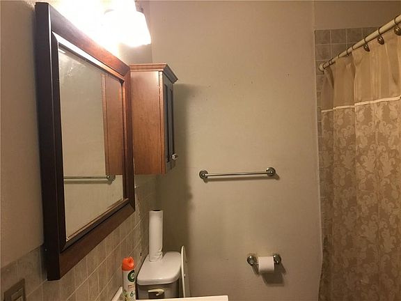 2nd image of 4317 Saint Anthony Ave