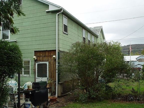 3rd image of 76 2nd St