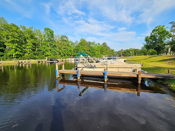 2nd image of N/a Woodlake Boat Slip