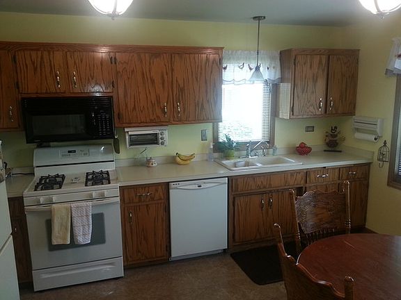 3rd image of 17337 Brook Crossing Ct