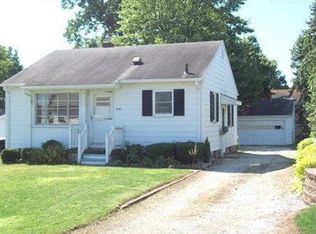 1488 Noble St, Barberton, OH 44203