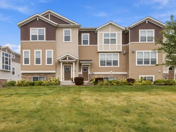 7021 Huckleberry Dr, Excelsior, MN 55331