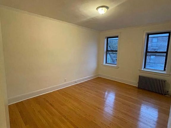 4th image of 8716 Park Ln S #2