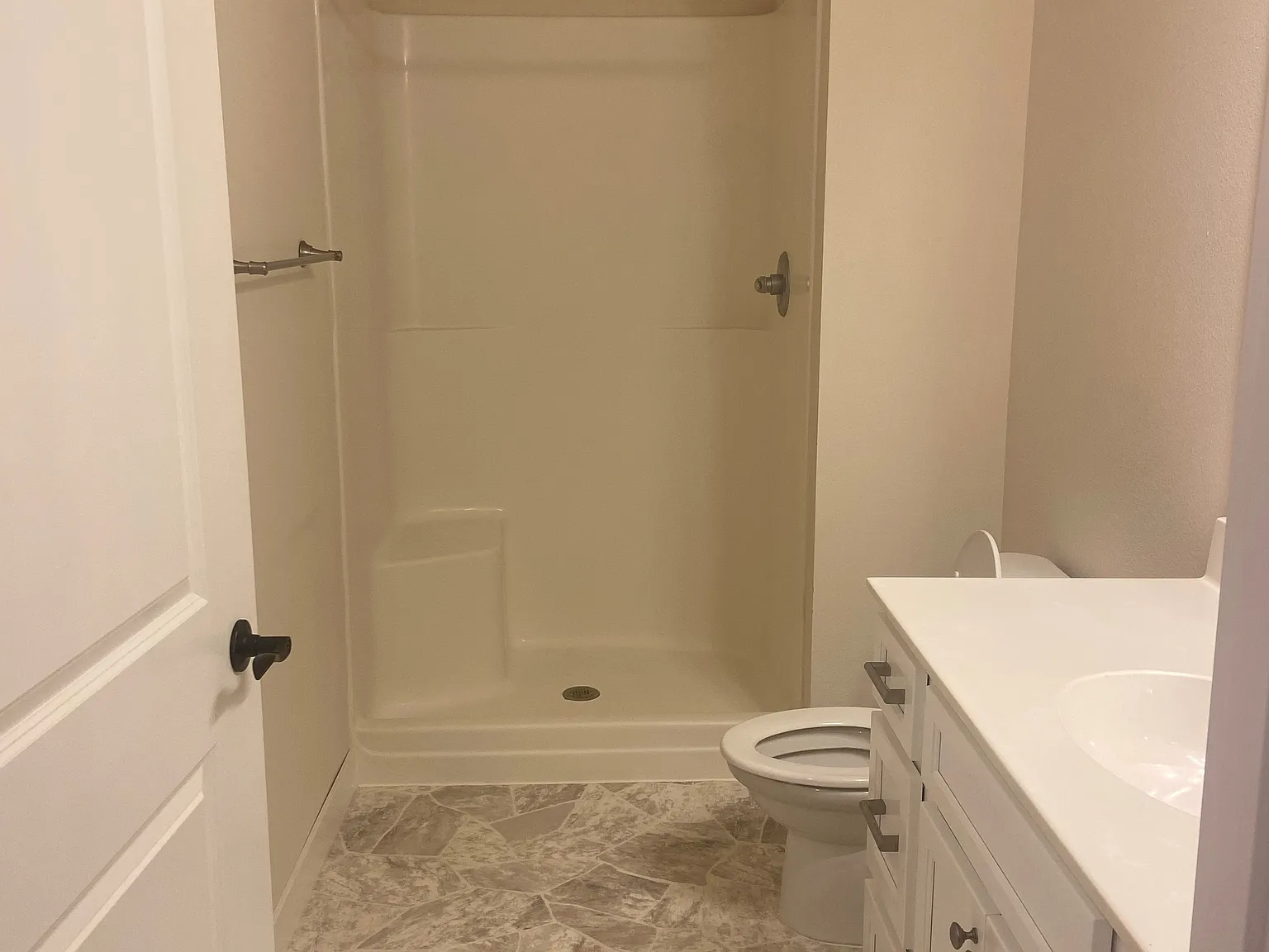Mosaic Apartments — Photo 4