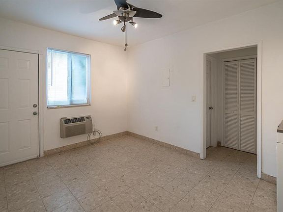 3rd image of 7130 Carlyle Ave Unit 2A-7130-2A