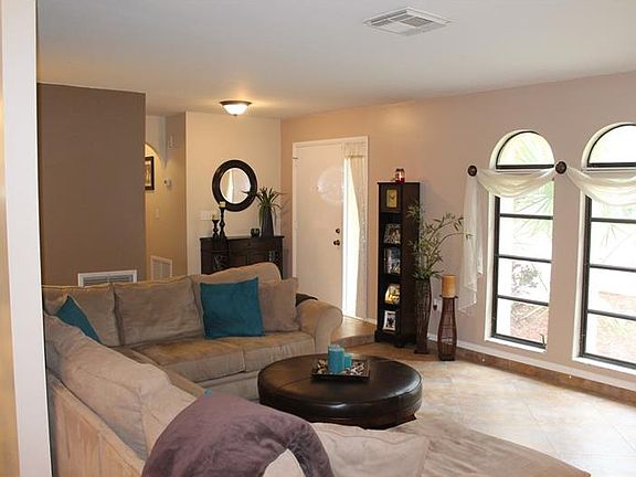 3rd image of 504 Village Oak Dr
