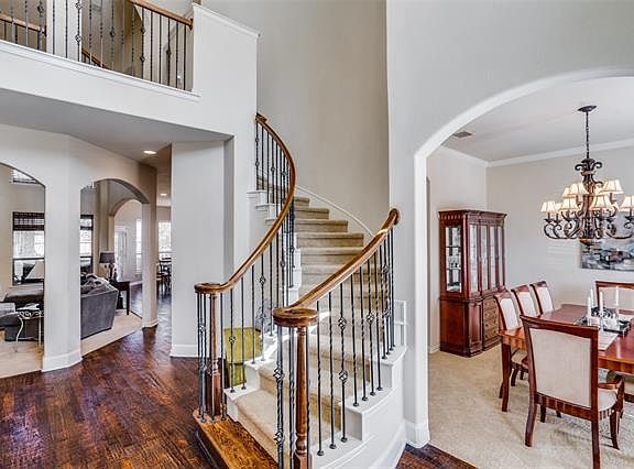 3rd image of 7025 Pecan Chase Ln